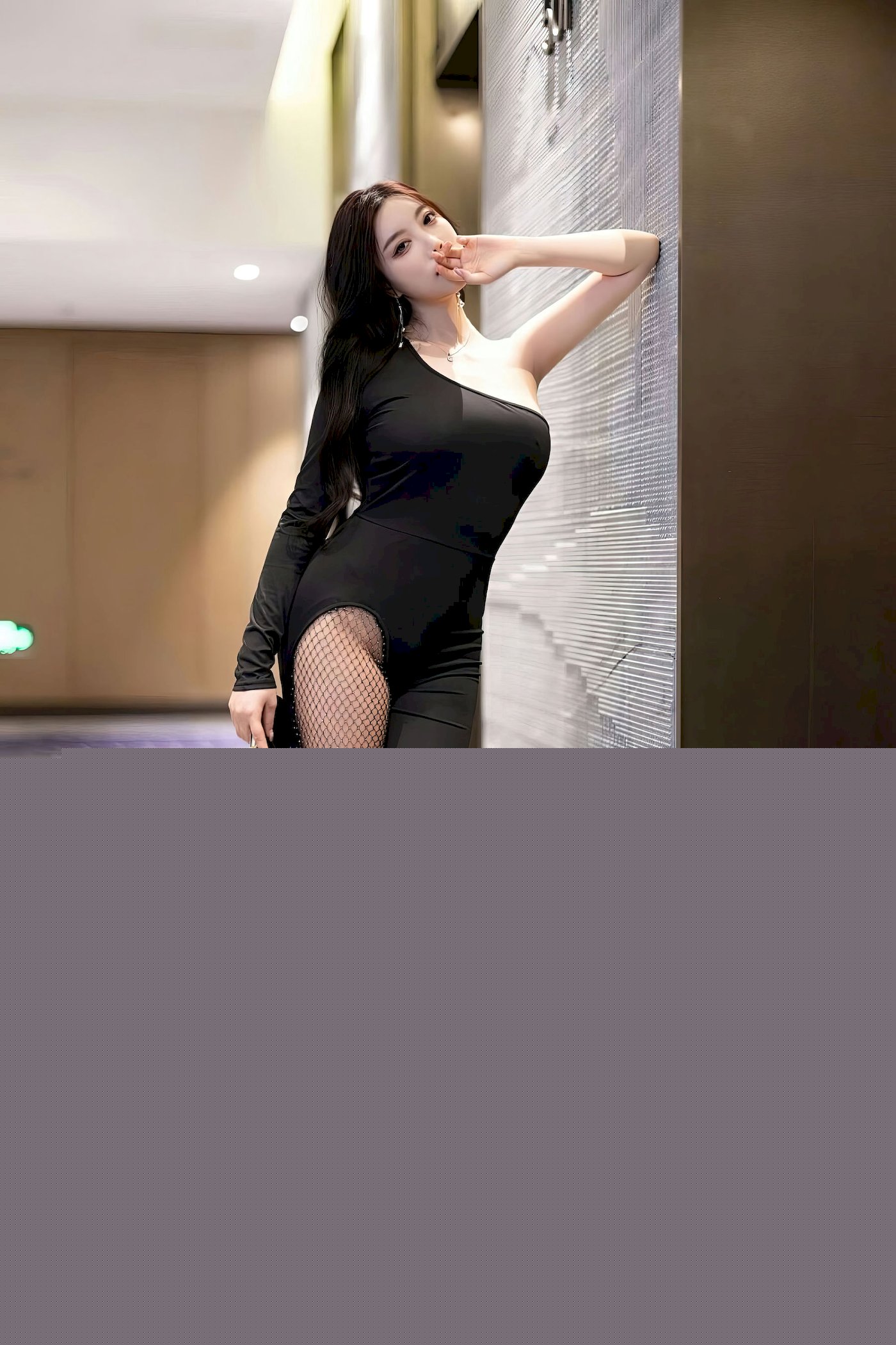 杨晨晨Yome - 连衣长裙+丰腴身材性感写真