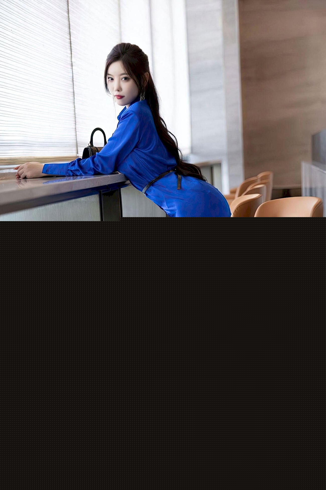 杨晨晨 - 蓝色服饰+魅惑黑丝性感写真