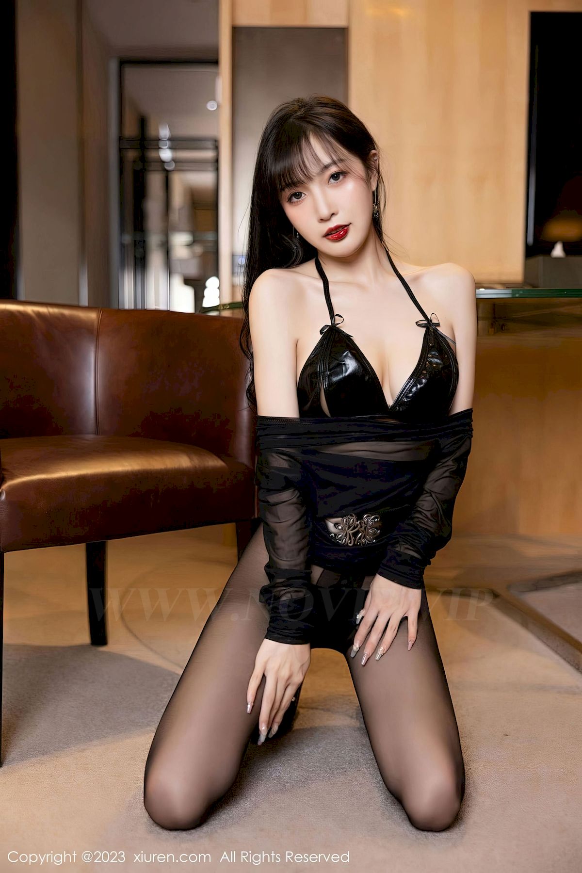 林星阑 - 连衣短裙+黑丝美腿性感写真
