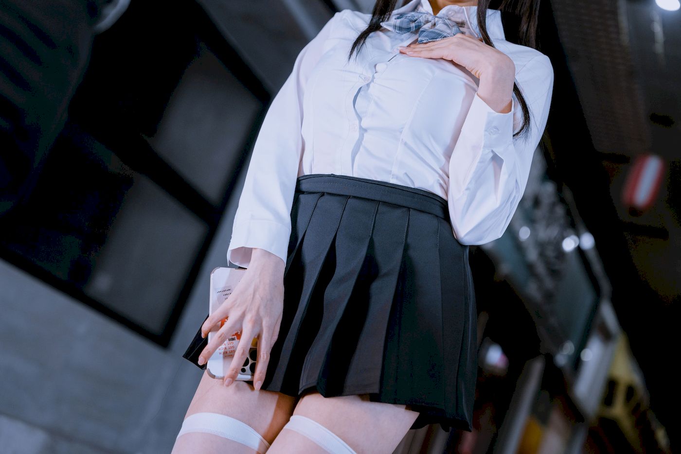 夏小秋秋秋白丝学妹制服户外性感写真