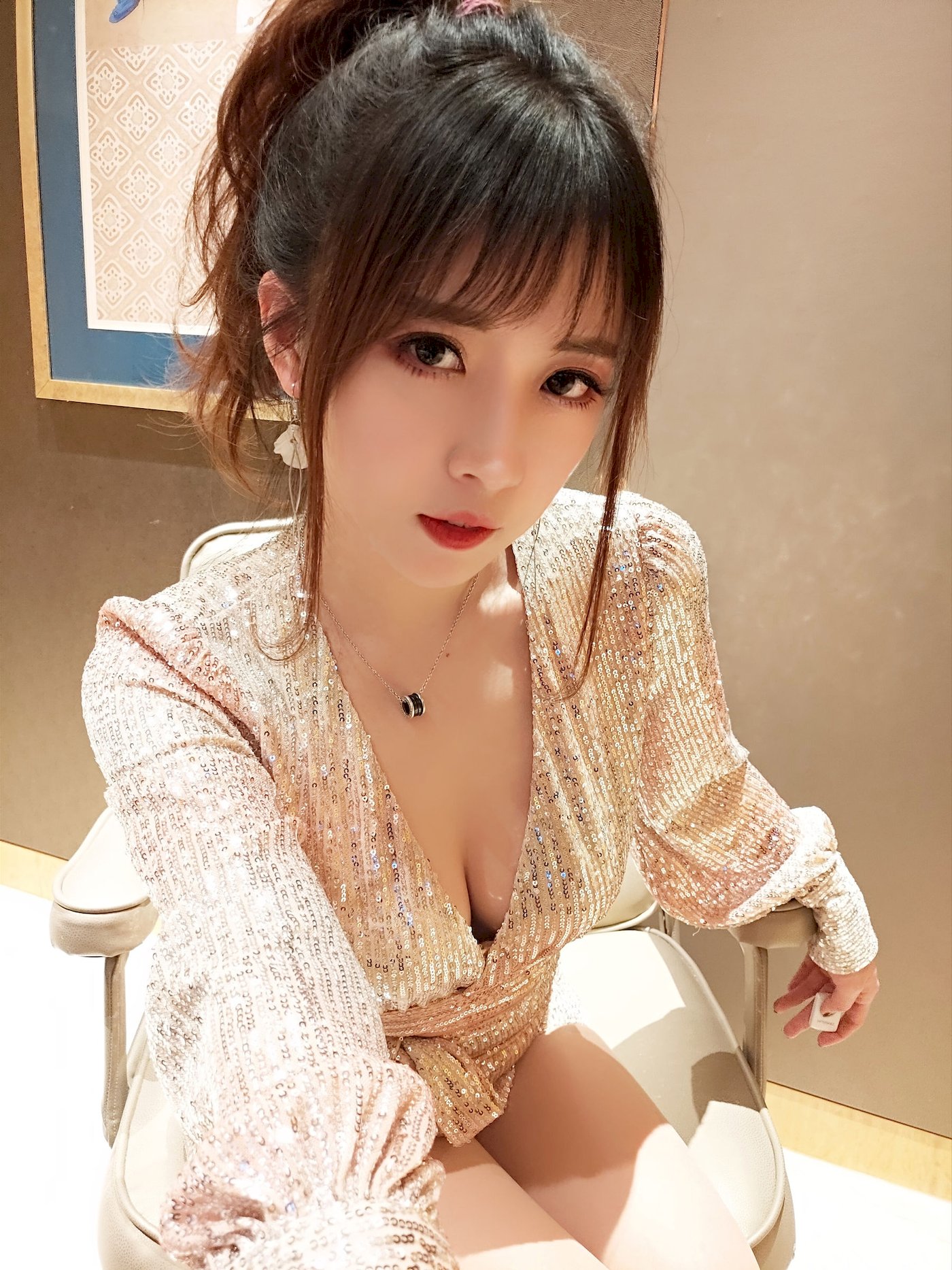 小女巫露娜亮片裙搭配肉丝COS居家福利