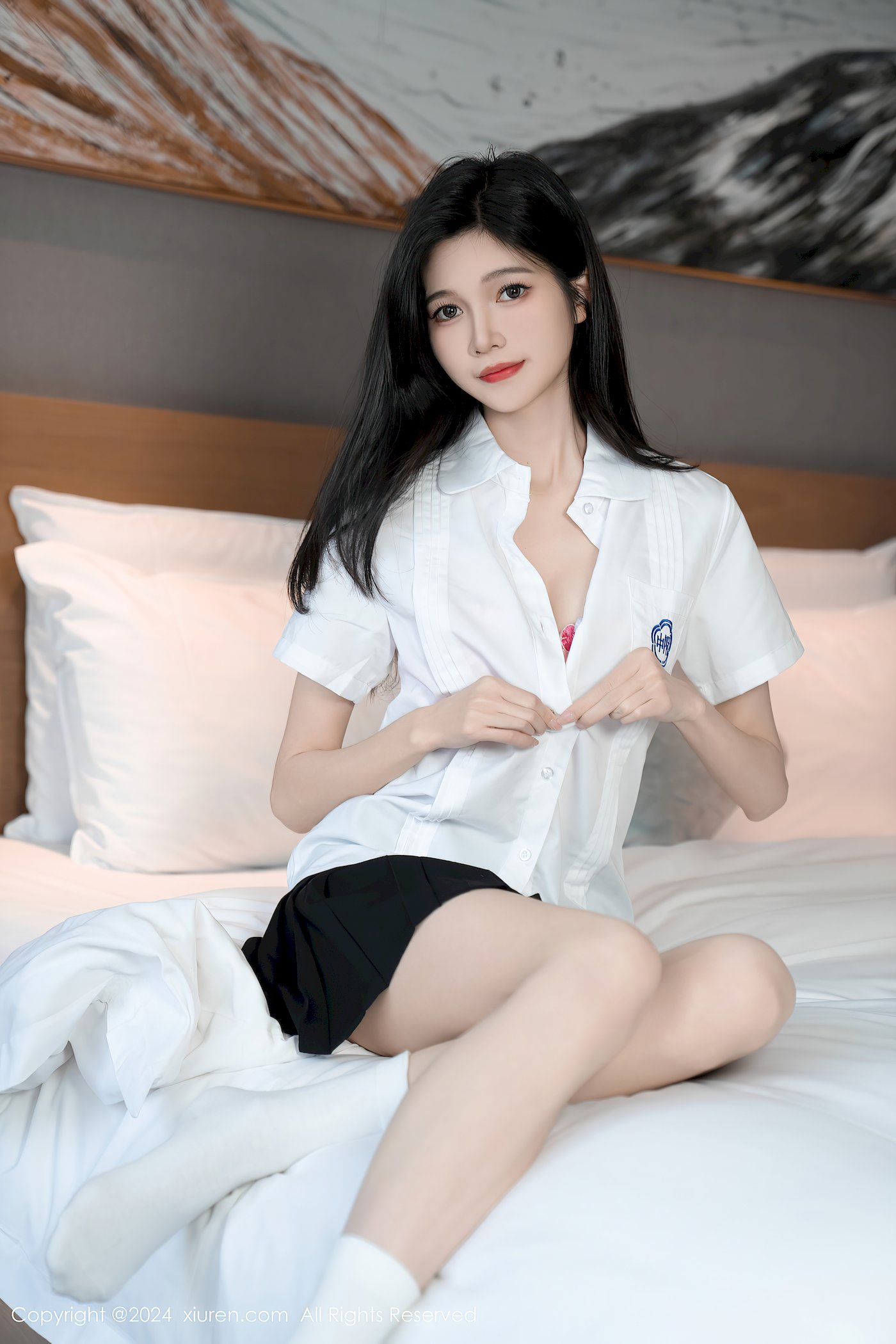 程程程-学生制服搭配清秀身材性感写真
