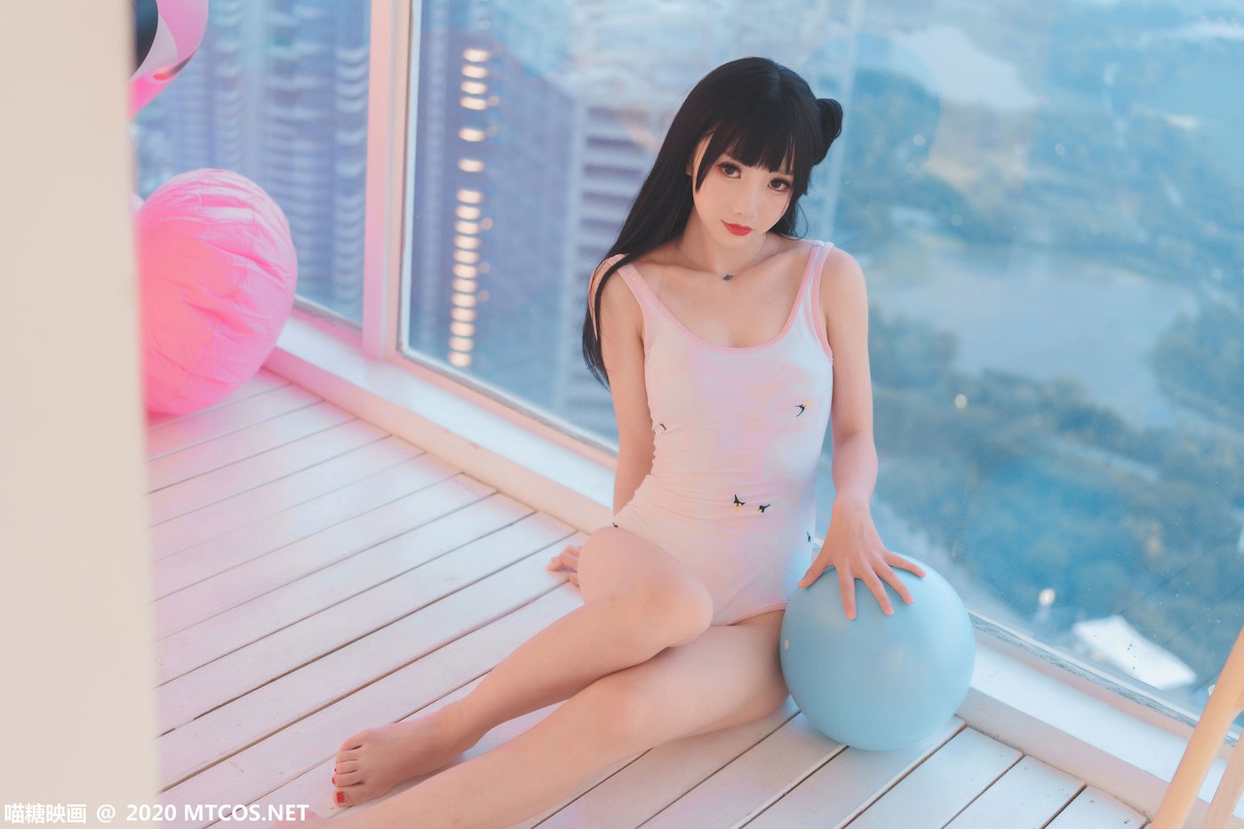 邻家小妹面饼仙儿死库水浴缸泡泡浴私房写真