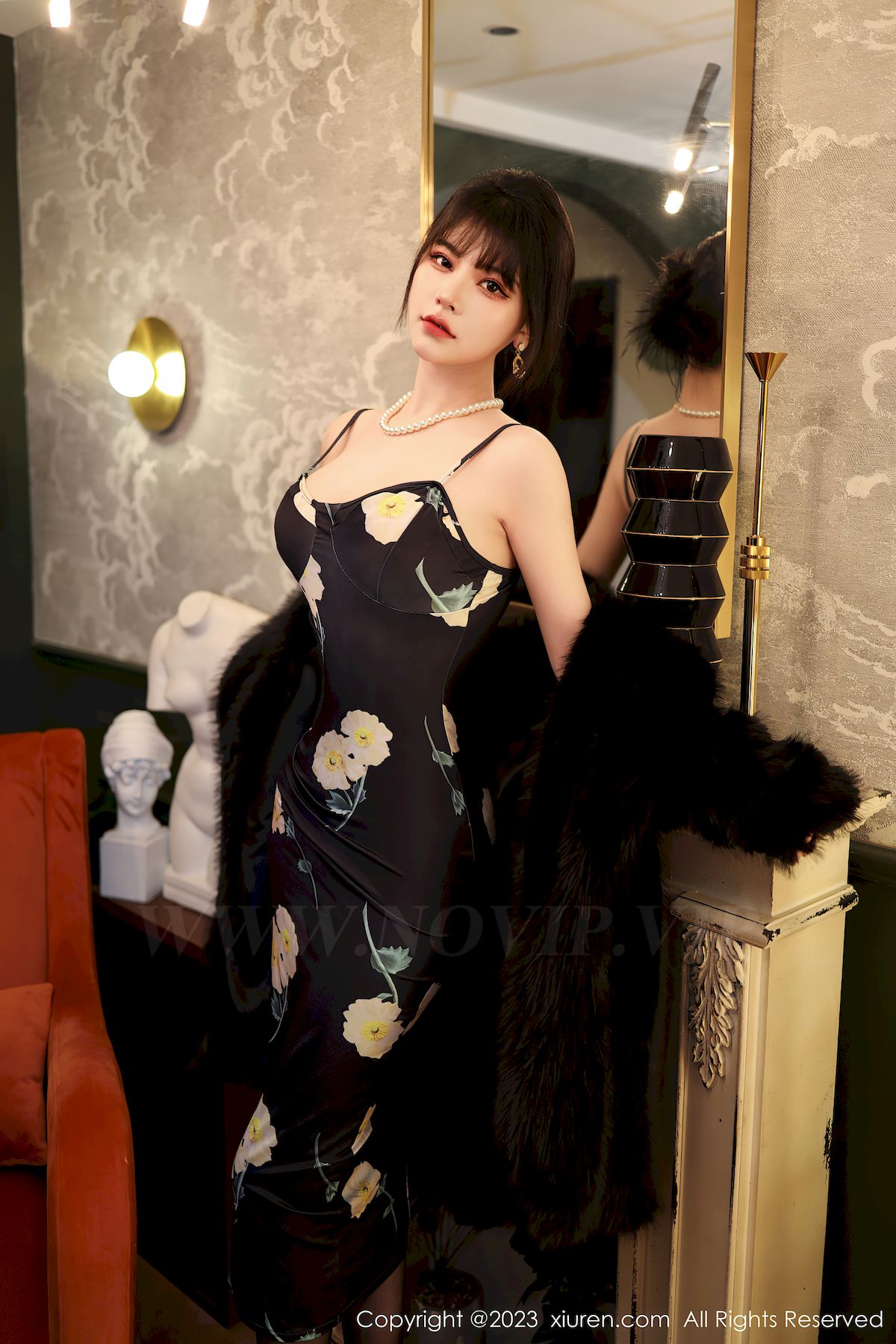 桃桃子_黑色花朵图案长裙黑丝性感写真