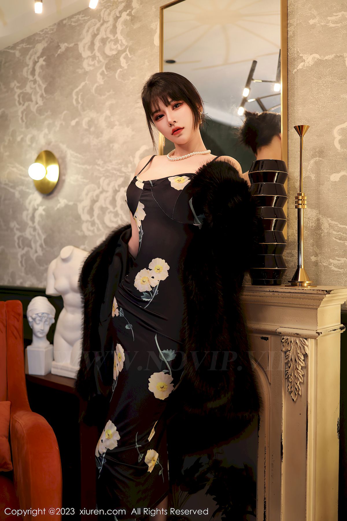 桃桃子_黑色花朵图案长裙黑丝性感写真